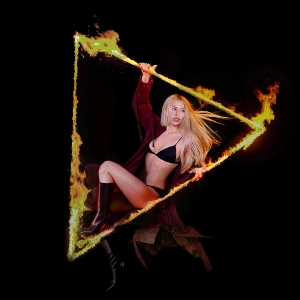 Ava Max – Don't Click Play
