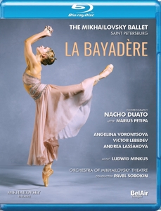 Vladimir Ponomarev, Olesya Novikova, Leonid Sarafa – La Bayadere