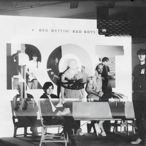 Bed Wettin' Bad Boys – Rot