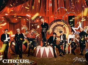 Stray Kids – Circus