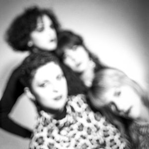 Akt 3 – Frauen-Feuer