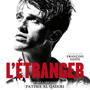 Al Qadiri, Fatima – L'étranger